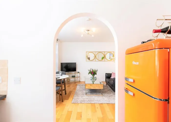 14 Tivoli Mews